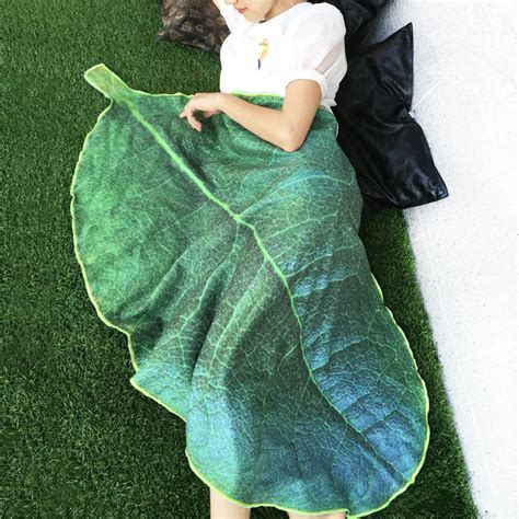 1 Piece Flannel Soft Plant Leaf Blanket Plush Air Conditioning Blankets