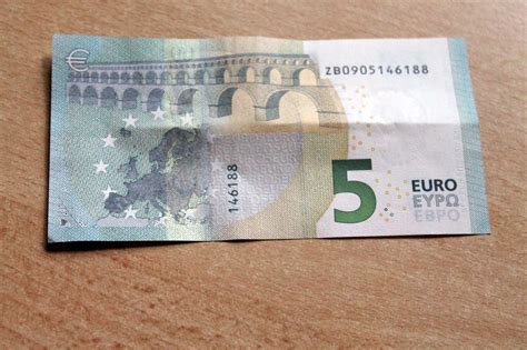 5 Euro Banknote Falschgeld kaufen Gefälschtes Geld kaufen