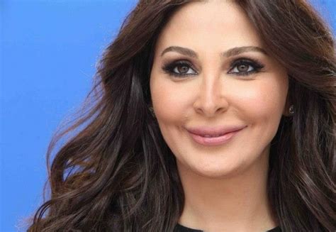 إليسا متفائلة جدا بالعام الجديد مجلة هي