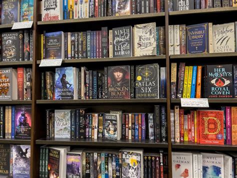 Woodinville Wa Usa Circa November 2022 Wide View Of Books For Sale