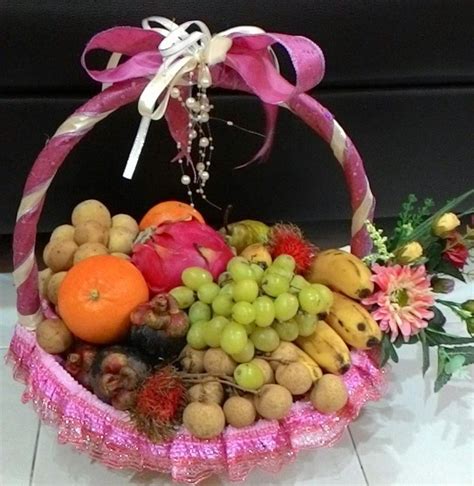 Hitam Putih Kehidupan: HANTARAN BUAH-BUAHAN