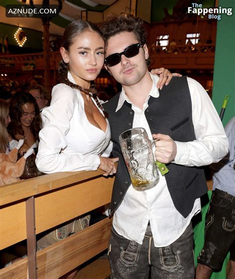 Leni Klum Sexy Shows Off Her Hot Cleavage At Oktoberfest In Munich AZNude