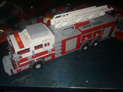 Mid-mount ladder truck : r/lego