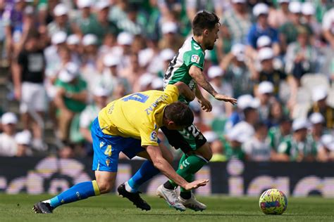 Real Betis Balompi On Twitter Substitution Juanmi