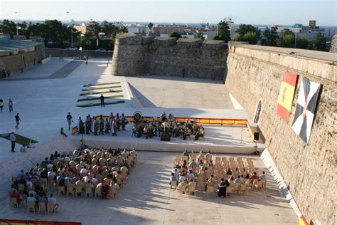 La Comandancia Ofrecer Un Concierto En Las Murallas Reales Por El Ci