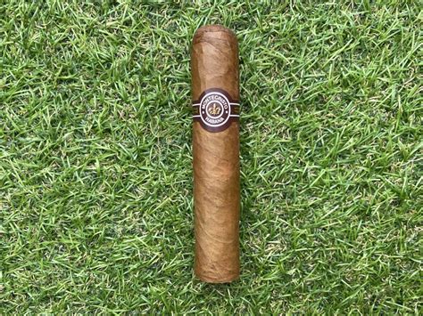 Charuto Cubano Montecristo Petit Edmundo Unidade Pipesmoking