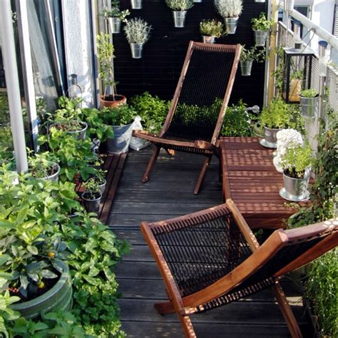 Holzfliesen für Balkon Gemütlichkeit und Stil Archzine net