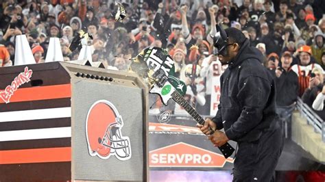 Nick Chubb Rushing Player Props Browns Vs Bengals Week 7