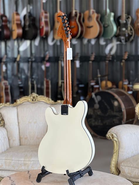 Fender Tom DeLonge Starcaster Satin Olympic White Brahms Strumenti