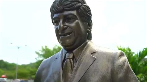 Develan Escultura De Jorge O Ate En Valledupar Youtube