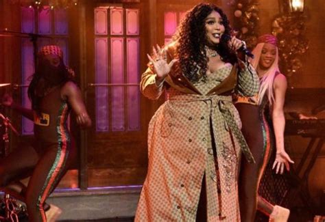 Lizzo Performs Truth Hurts And Good As Hell For Snl Performance