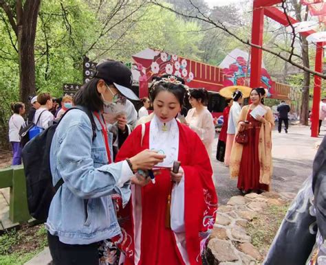 本地多家景区推出母亲节特惠活动 旅游类 鞍山市文化旅游和广播电视局