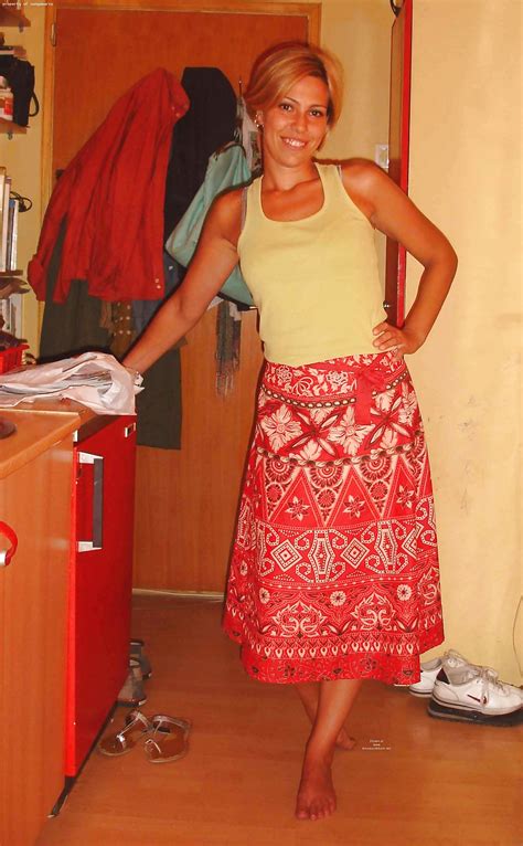 Valentina Jewels Gets Fully Naked And Spreads Her Legs From Gwen Fully My Xxx Hot Girl