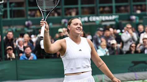 Wimbledon Jule Niemeier Berzeugt Zum Auftakt Gegen Viktorija