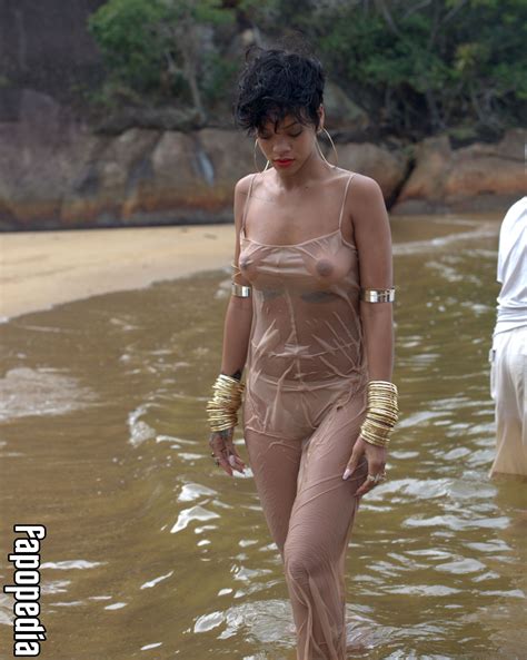 Rihanna Nude Leaks Photo 2251823 Fapopedia