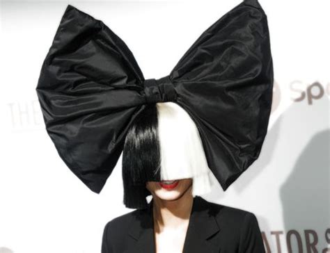 What Does Sia Look Like Without Her Wig? - Sia Spotted Without Her Wig at LAX