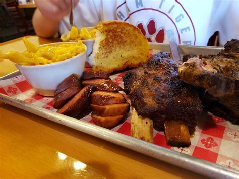 Old School Bbq And Smokehouse Baton Rouge La 70816 Menu Hours Reviews And Contact