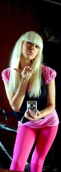 Hot Chicks Show Sexy Side In Social Network Sites Pics Izispicy