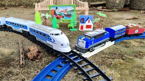 Mencari Dan Merakit Mainan Kereta Api Thomas Friends Gustavo Series