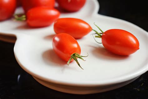 How to Freeze Roma Tomatoes