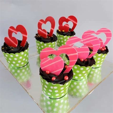 Designer Cup Cakes DP Saini Florist