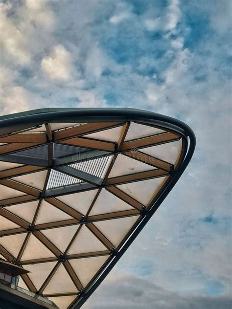 Vertical Shot Of The Roof Of The Pergola Building In Canary Wharf