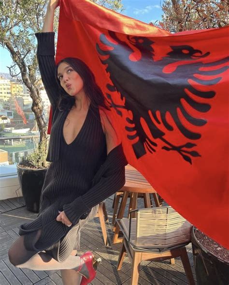 Pin Von Zs Auf Dua Albanien Flagge Albanien Albaner