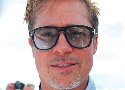 Brad Pitt Con A Os Un F Sico Impecable Asentado En La Lite Y Un