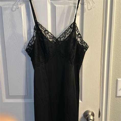 Vanity Fair Intimates And Sleepwear Vintage Vanity Fair Vintage Full Slip With Lace Size 36 In