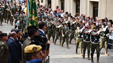 Fotos Del Acto Militar En Alca Iz Arriado De Bandera Con Motivo Del