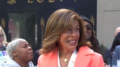 Today’s Hoda Kotb Breaks Down In Tears After Receiving ‘incredible’ Surprise From Co Host Carson