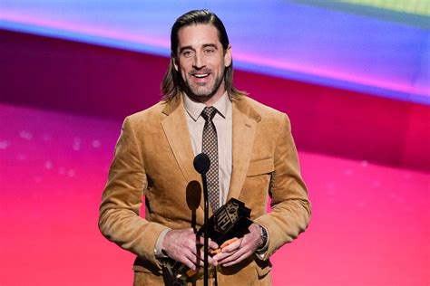 Aaron Rodgers Says His Appearance At 2022 Nfl Honors Led To Haircut