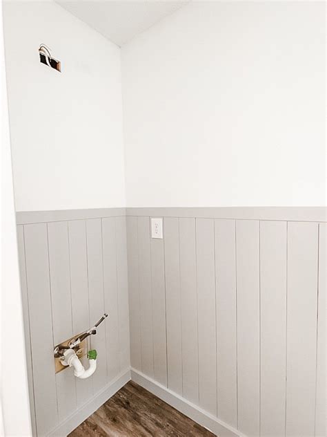 Easy Diy Vertical Shiplap Wainscoting In A Bathroom Bathrooms Remodel