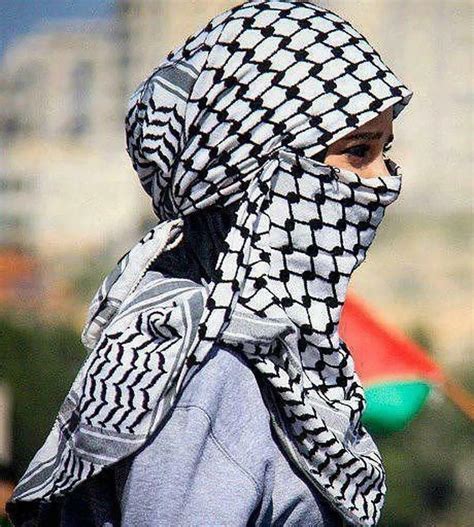 Keffiyeh Palestinian Shemagh scarf, Women's Fashion, Muslimah Fashion ...