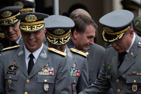 BOLSONARO LOS MILITARES Y TRUMP El Cohete A La Luna