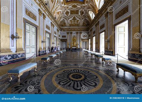 A Reggia Di Caserta O Reino Dos Bourbons Foto De Stock Imagem De