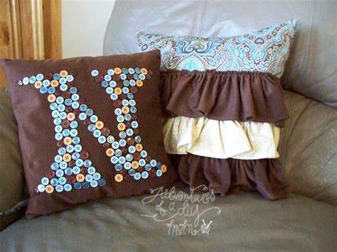 Ruffle Pillow Tutorial - Adventures of a DIY Mom