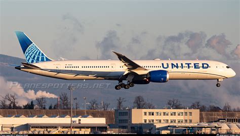 N12012 United Airlines Boeing 787 10 Dreamliner Photo By Sebastian Kissel Id 1244184