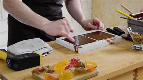 Comment Faire Une Tablette De Chocolat Maison Youtube