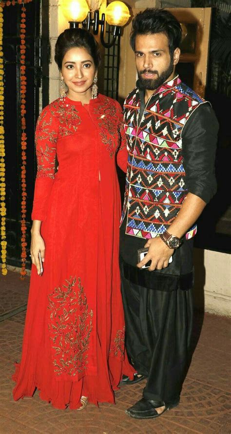 Bollywood Couples Bollywood Stars Bollywood Fashion Indian Attire