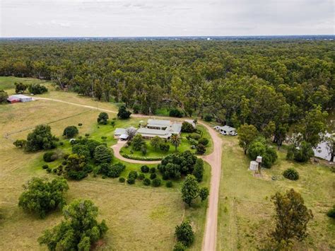 Historic Former Wwii Hospital Now Pastoral Station Hits The Market