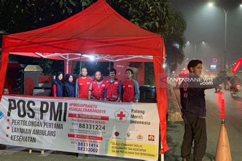 Pmi Bekasi Siagakan Personel Jam Bantu Pemudik Antara News