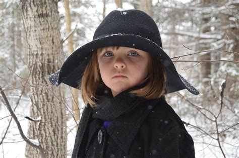 無料画像 人 雪 冬 女の子 キッド 女性 ポートレート 若い 春 天気 帽子 ファッション 青 衣類 黒