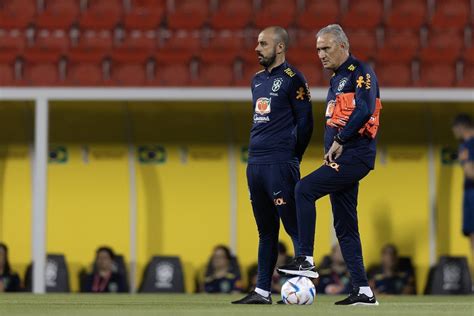 Tite Fecha Treino E Faz Mist Rio Sobre Time Titular Na Estreia Da Copa