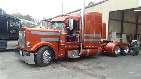 25+ Semi Truck Custom Paint Jobs