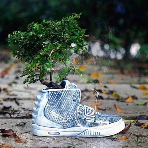 Фарфоровая ваза в виде кроссовка Nike купить и цена | Goodsi.ru