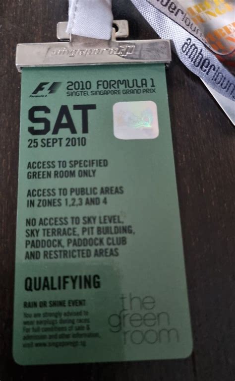 Vintage Collectors Singapore Grand Prix Formula 1 2010 Turn 1 Green