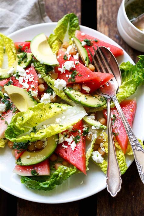 Wassermelonen Feta Salat Mit Minze Und Avocado Dieses 8 Zutaten Rezept Ist Einfach Sommerlich