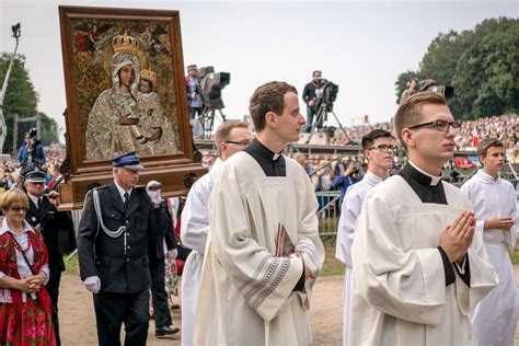 Obchody 140 rocznicy objawień Matki Bożej i 50 rocznicy koronacji