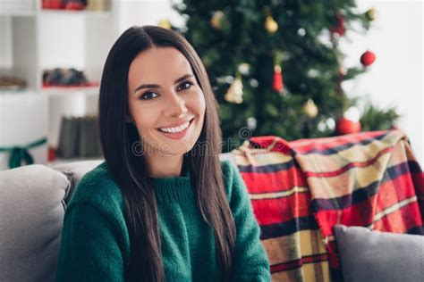 Closeup Photo Of Nice Toothy Beaming Smiling Positive Brunette Hair